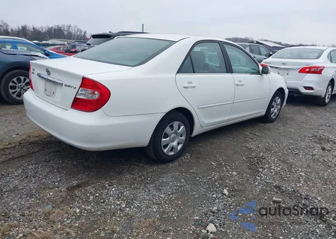 2004 Toyota Camry Le z USA, uszkodzony, nr VIN 4T1BE32K34U302144